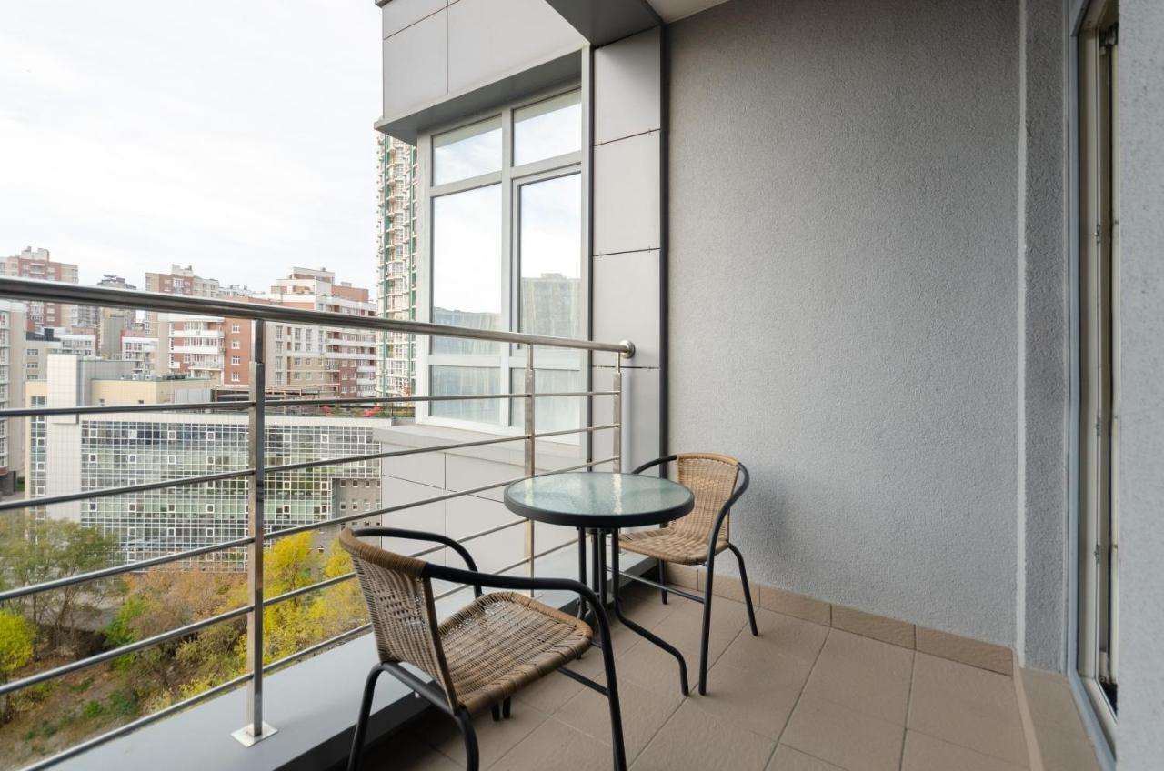 Petrovdom Apartaments 8-188 In Rc Central Park, 7 John Mccain Street Kiev Bagian luar foto
